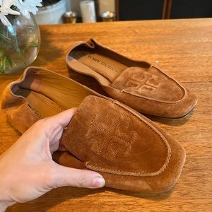 Tory Burch Suede Loafers Moccasin w Stacked Heel and Gold Chain Embellishment